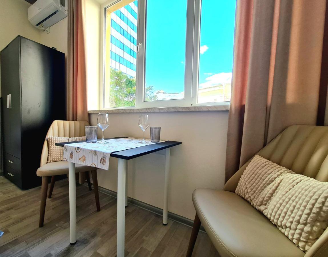 Студио В Центъра На Бургас Apartment ภายนอก รูปภาพ